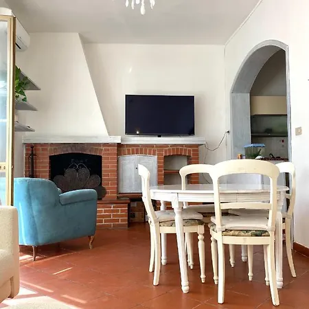 Appartement In Viareggio